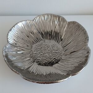 Silver Textured Flower-Shaped Bowl
